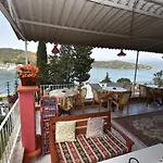 Duygu Spellbinding Sea Views 4* フェティエ